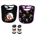 Cargar la imagen en la vista de la galería, Minnie halloween set de 2 baberos y calcetines Disney - minnie brujita